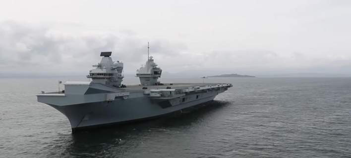 HMS Queen Elizabeth: Το καμάρι του Βρετανικού Ναυτικού μπάζει νερά (βίντεο)